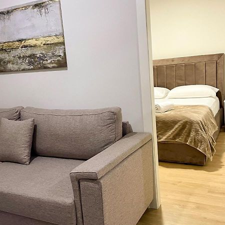 Home Inn Apartment Near City Center Tiranë Eksteriør bilde